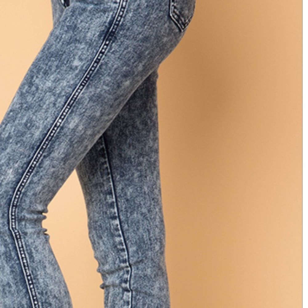 🎉HP🎉ACID WASHED SKINNY STRETCHY JEANS - Picture 3 of 5
